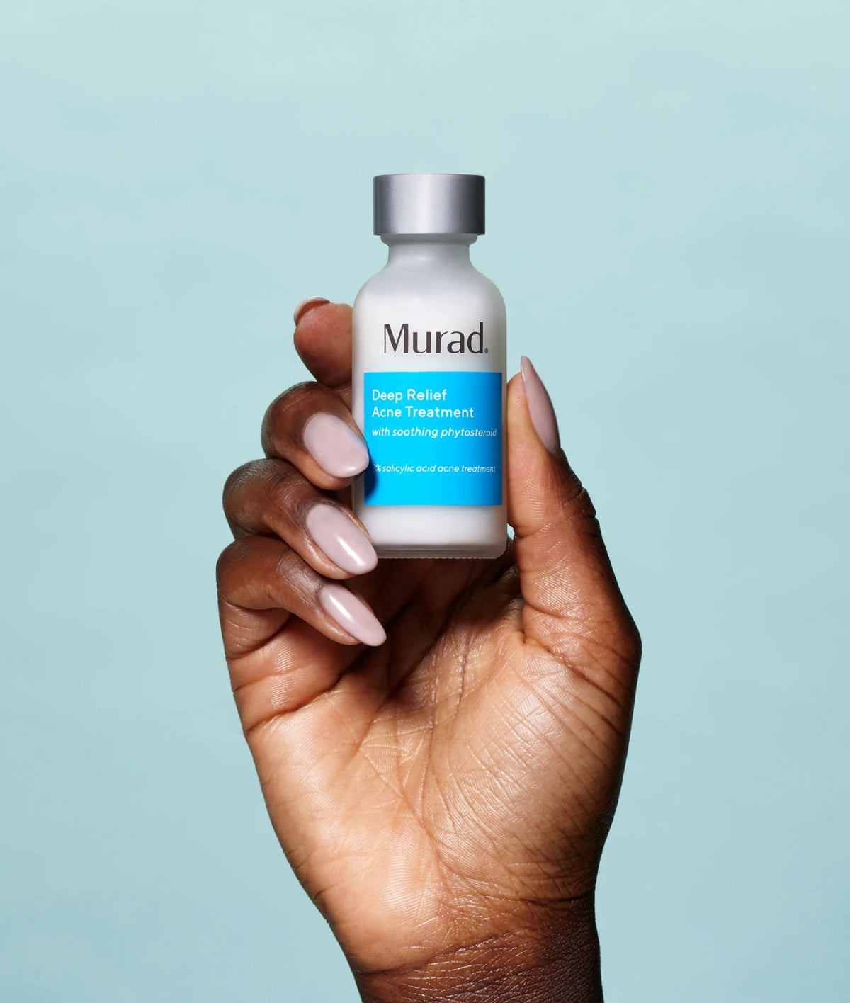 Een onzichtbare serum-pimple patch die diepgelegen puistjes gericht aanpakt.